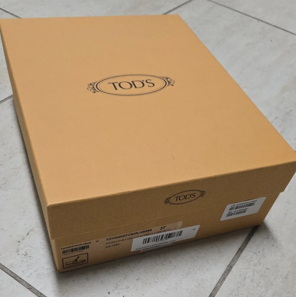 TOD’S - Shoe Box - Picture 2 of 2